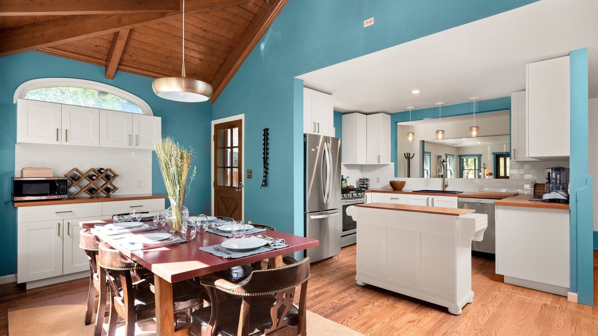 Redstone House | Ruby Of Redstone | Historic Paradise
