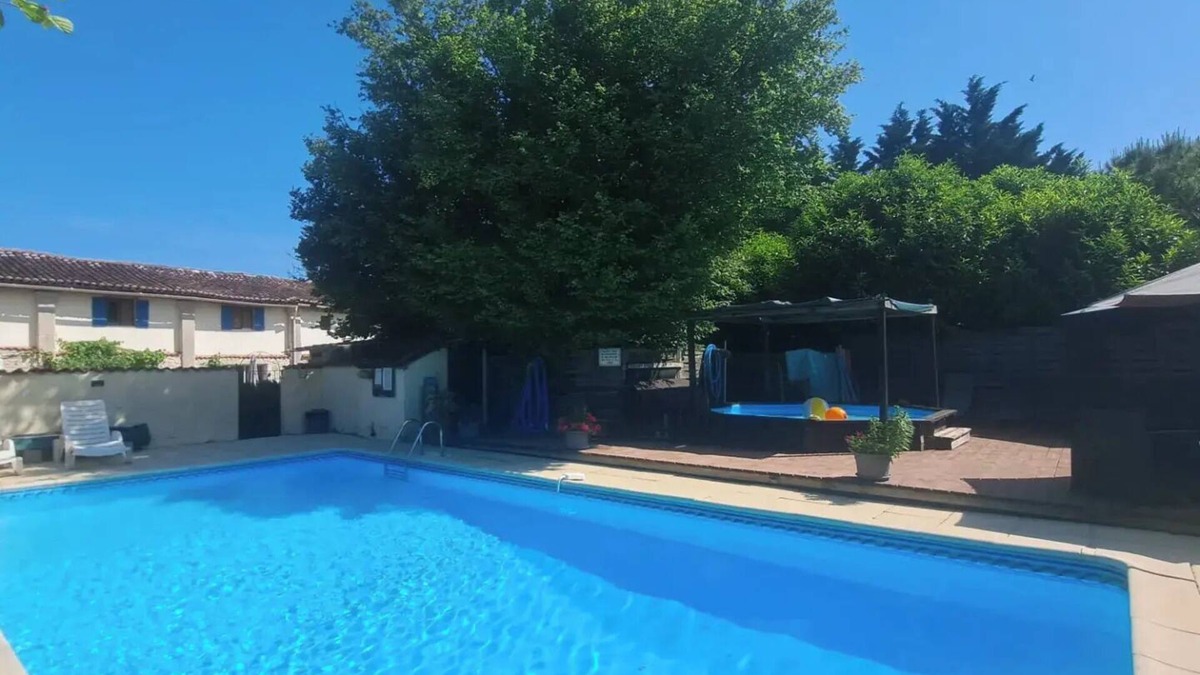 Saint-Pierre-de-Juillers Cottage | 'Ruche' La Grange du Moulin -Just families - Fun for kids - Heated pool - wifi