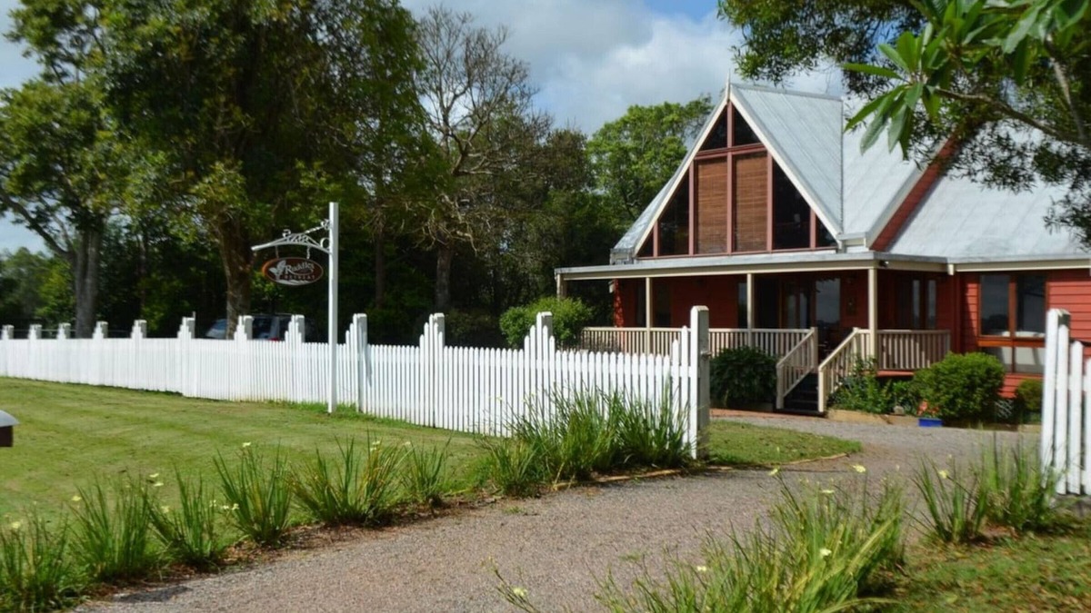 Reesville House | Ruddle's Retreat - for families, kids and pets