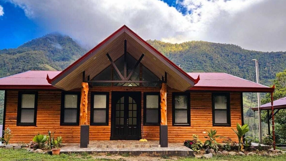 Rivas Cabin | Rudy's Lodge: nDiscover the Ultimate Retreat, Relax, Recharge and Reconnect.