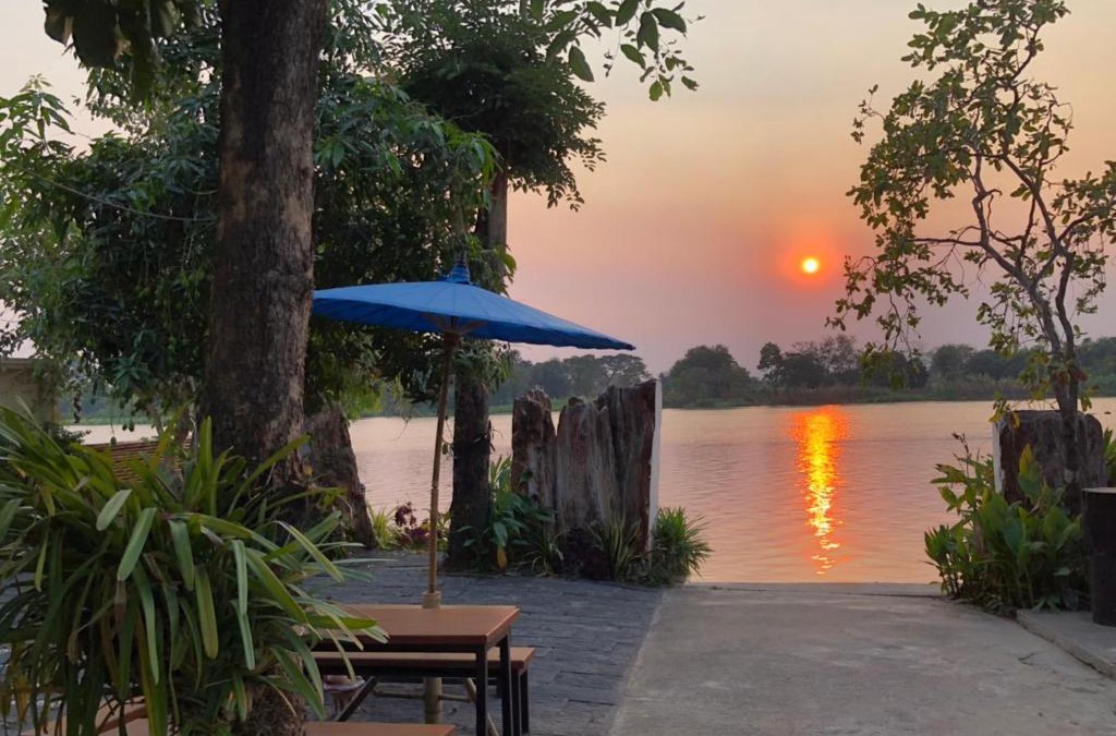 Nong Pling House | Ruen Thai Ban Rim Nam