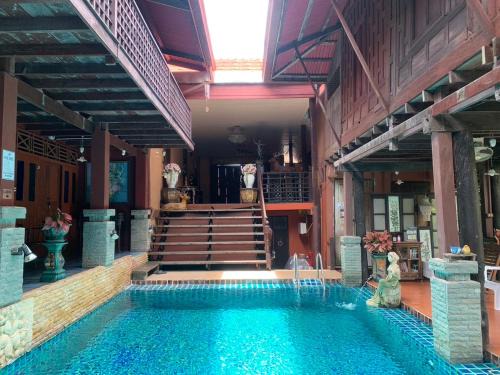 Bang Kruai House | Ruennakornin Homestay