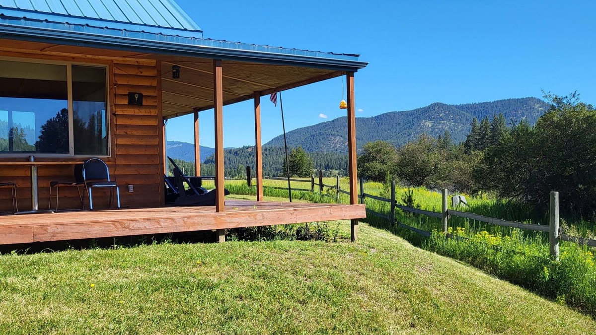 Superior Cabin | Rugg's Riverside Sleep Cabin