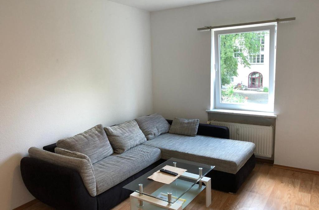 Giebichenstein Apartment | Ruhige Wohnung bei der Burg im OG2