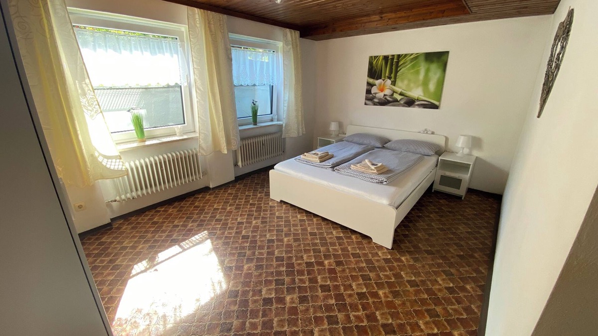 Fischach House | Ruhiges charmantes Ferienhaus mit 10 Schlafzimmern in Fischach/Heimberg