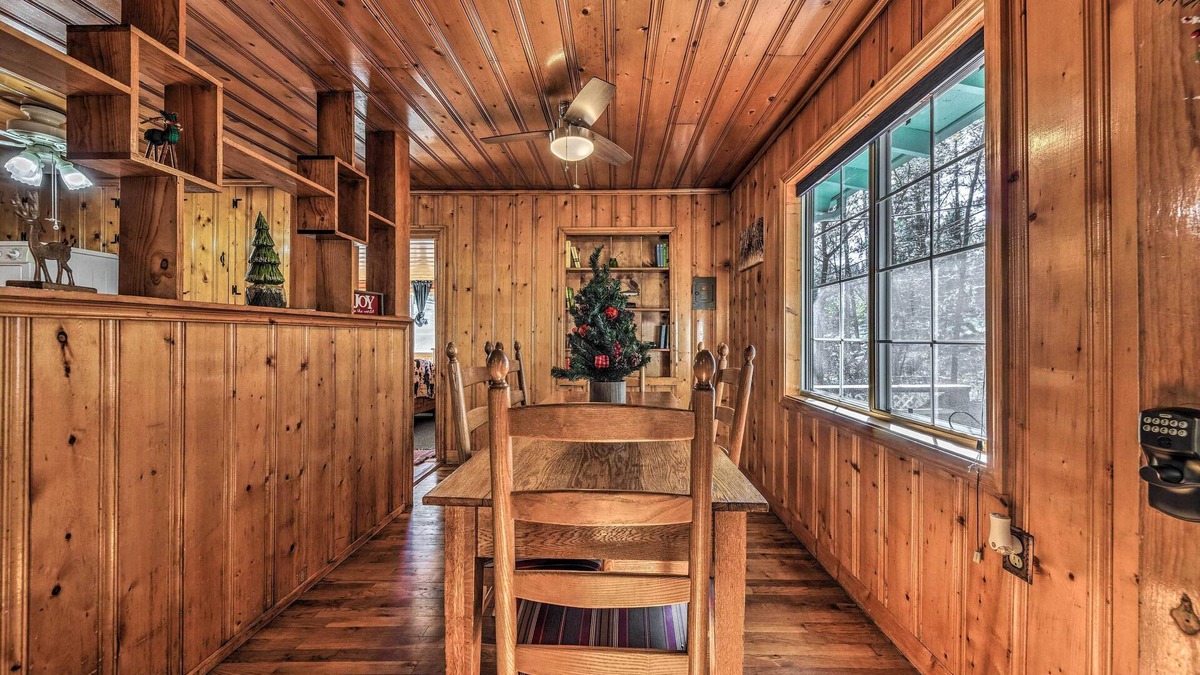 Ruidoso Cottage | Ruidoso Cabin w/Grill - Near Grindstone Lake!