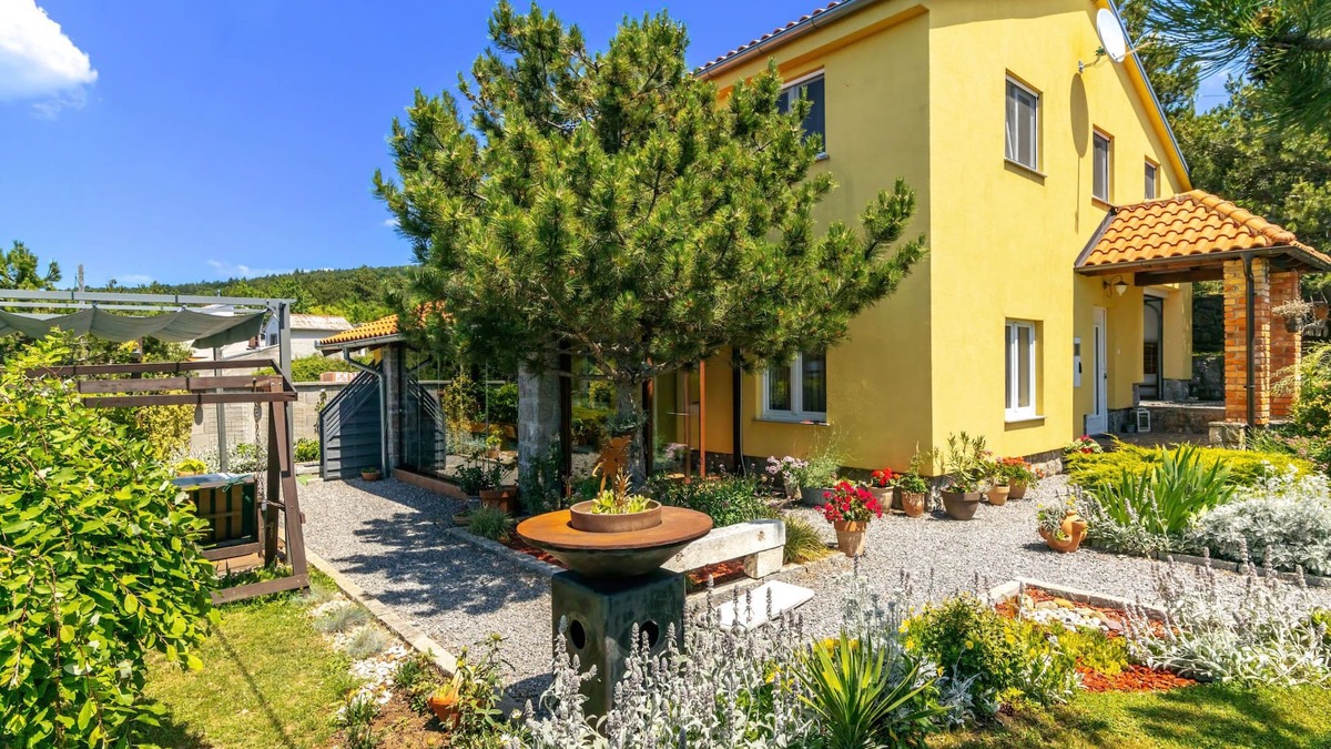 Vratarusa House | Rukavina by Interhome