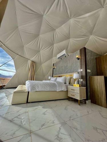Wadi Rum Bed & Breakfast | Rum Royal Dunes Camp & tour