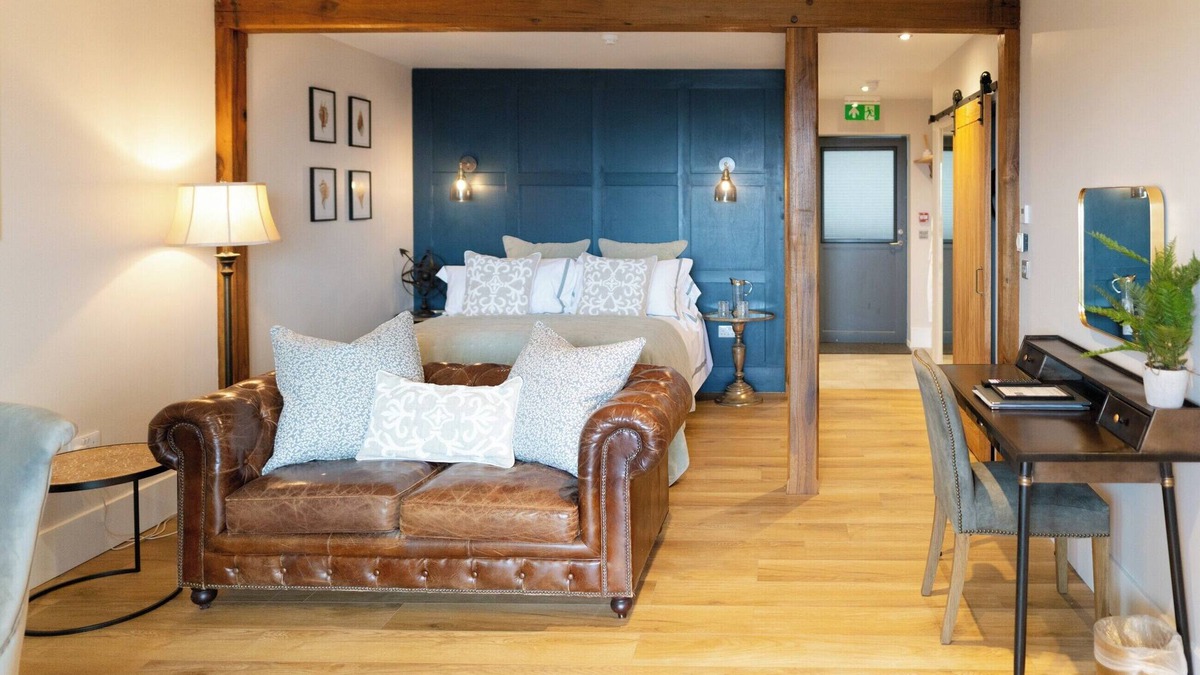 Mallaig Cottage | Rum Studio - UKC6564