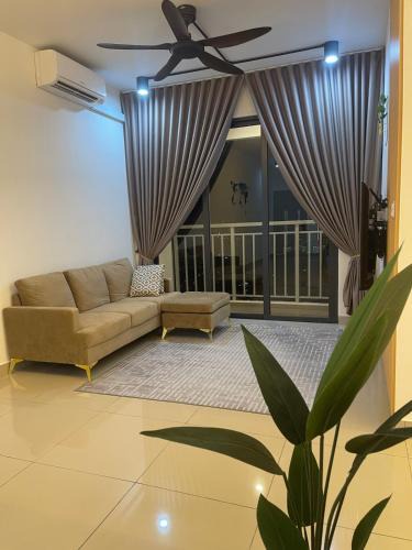 Sentul Pasar Apartment | RumaDuke Kuala Lumpur with Netflix and KLCC Views
