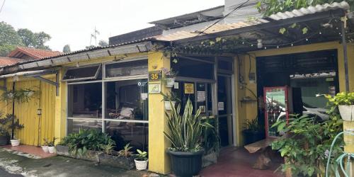 Bogor House | Rumah Kuning Syariah