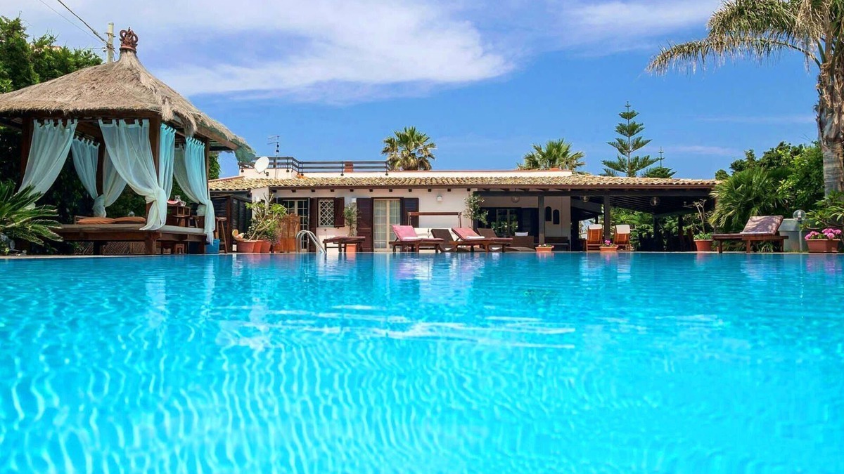 Solfarelli Villa | * RUMAH SAYA * Balinese house by the sea