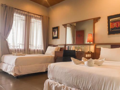 Parongpong Resort | Rumah Stroberi Organic Farm & Family Lodge