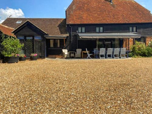 Plaistow House | Rumbolds Retreat