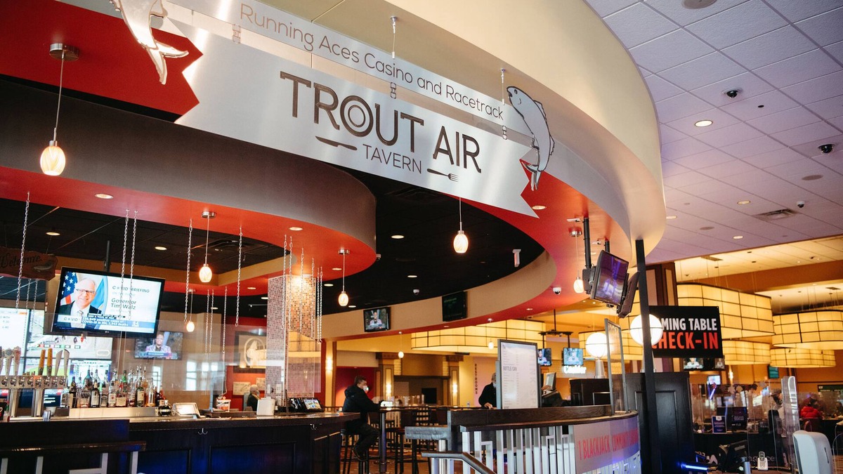 Columbus Hotel | Running Aces Hotel & Casino, Trademark Collection by Wyndham