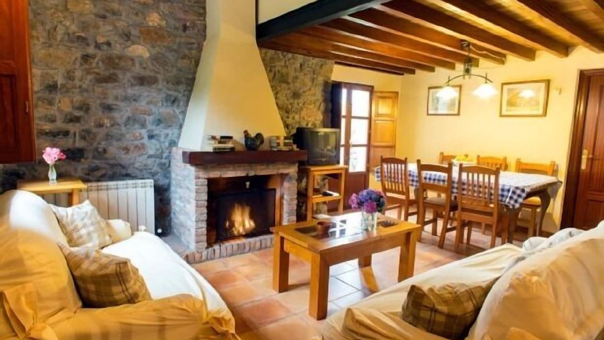 Castrillon Ski Chalet | Rural Accommodations Casa Fabián, La Tenada (Pet Friendly)