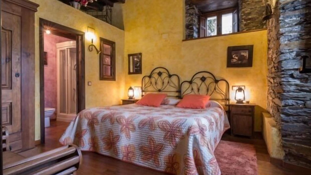 Prelo Cottage | Rural apartment LlumeThe Forest of the Vineyards
