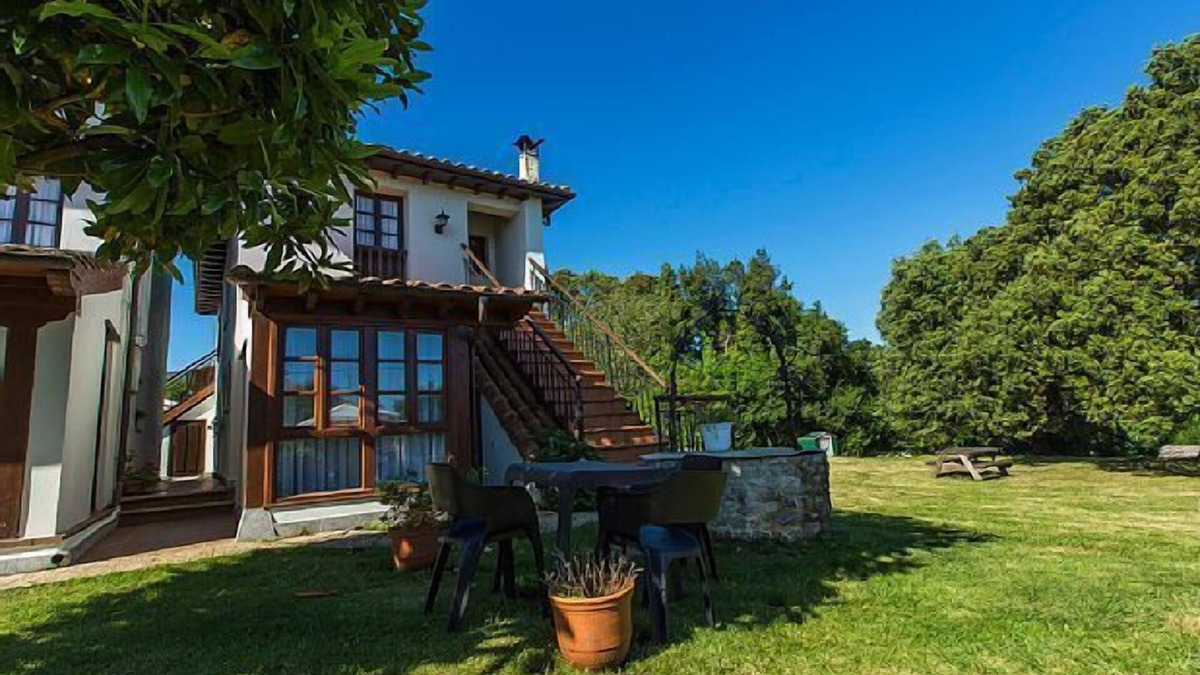 Villanueva de Pria Cottage | Rural apartment Playa del Canal for 2 adults (+ child)