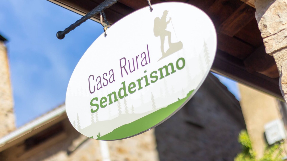 Lumbreras Apartment | Rural Apartment Walking Sticks