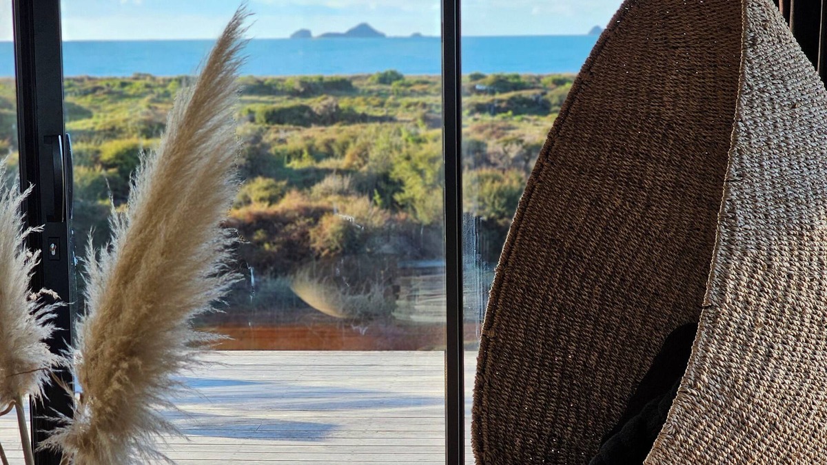 Thornton House | Rural Beachfront, Private With Amazing Views Over Land, Ocean and Islands