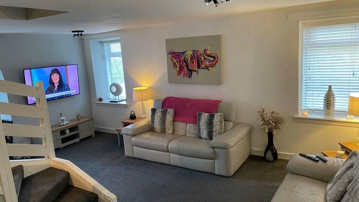 Aberdeen Cottage | Rural Chapel Cottage, near airport, bar & hot tub
