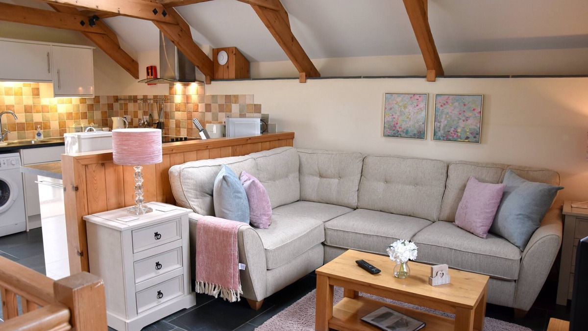 Grampound Cottage | Rural Complex 7 Lux Cottages, Oak Cottage, Upside Down Acc, Beautiful View