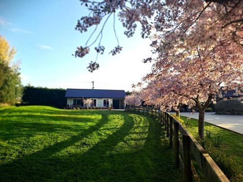 Tamahere House | Rural Eco Escape in Hamilton Getaway with EV