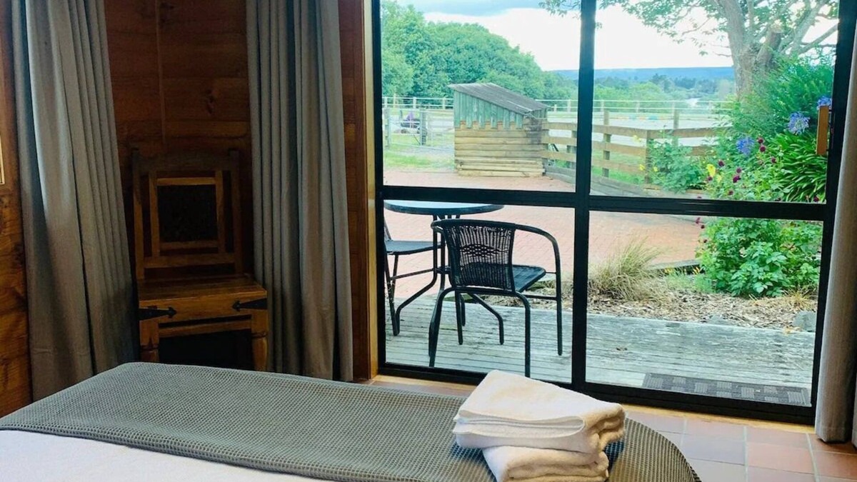 Rotorua District Other | Rural Equestrian Farm Stay within easy reach of Taupo and Rotorua
