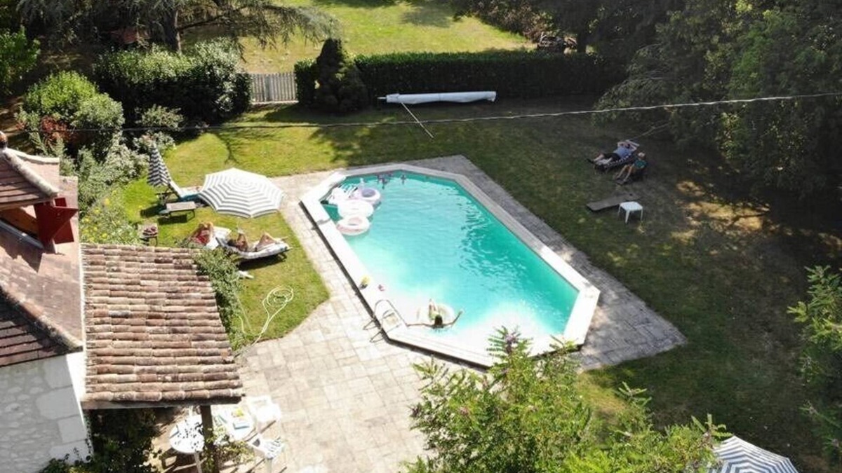 Queyssel House | Rural family peace and tranquility. Up to12 guests, self catered.