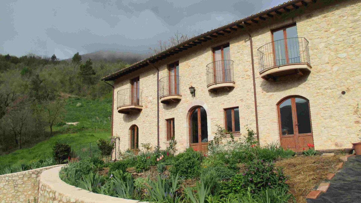 Vallo di Nera Apartment | Rural farm-stay in restored villa on working organic farm. Kid friendly!