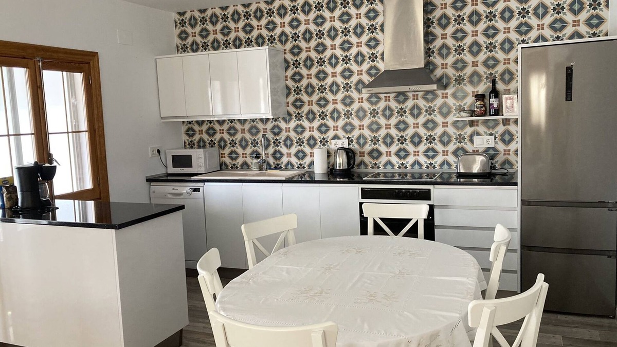 El Peral Apartment | Rural Get-away Ideal for Outdoor Activities With Jacuzzi