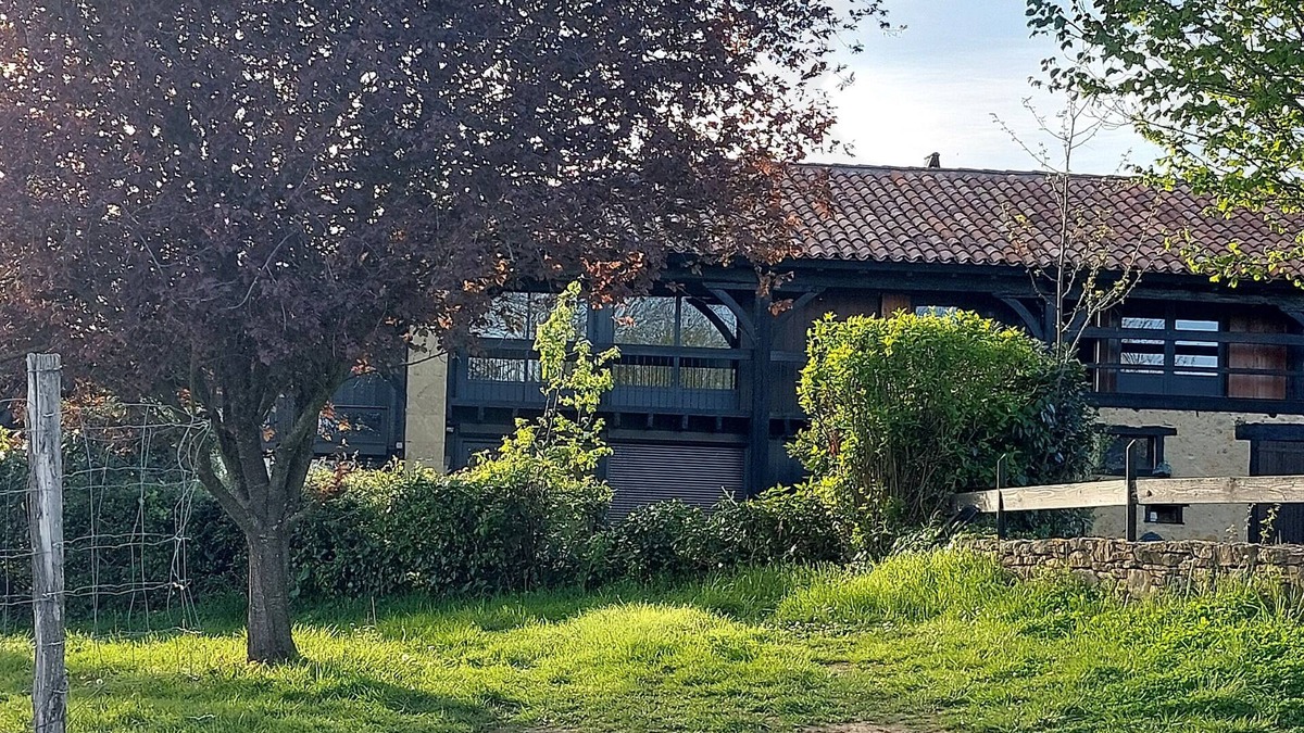 Cassagnabere-Tournas House | Rural gîte and equestrian stopover on an AB-certified ethological farm, in a peaceful setting
