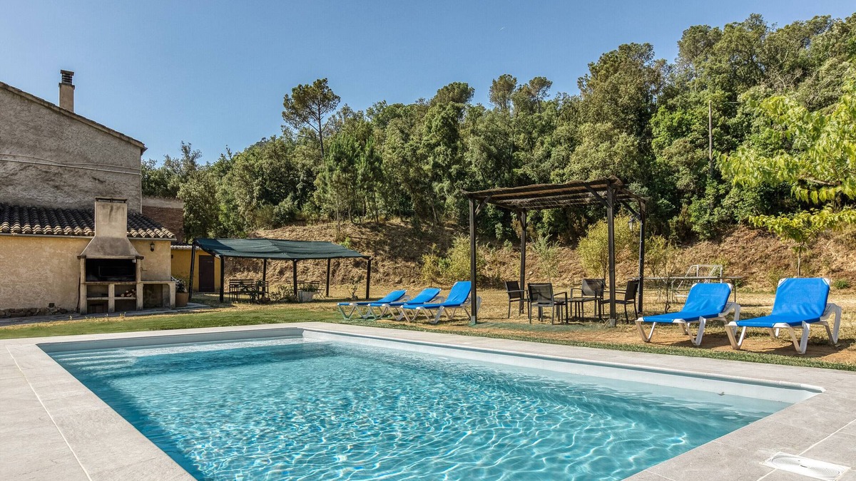 Santa Coloma de Farners House | Rural House 'Can Miquel' in the Mountains, Near the Beach, Private Pool, Amazing MTB Routes and AC