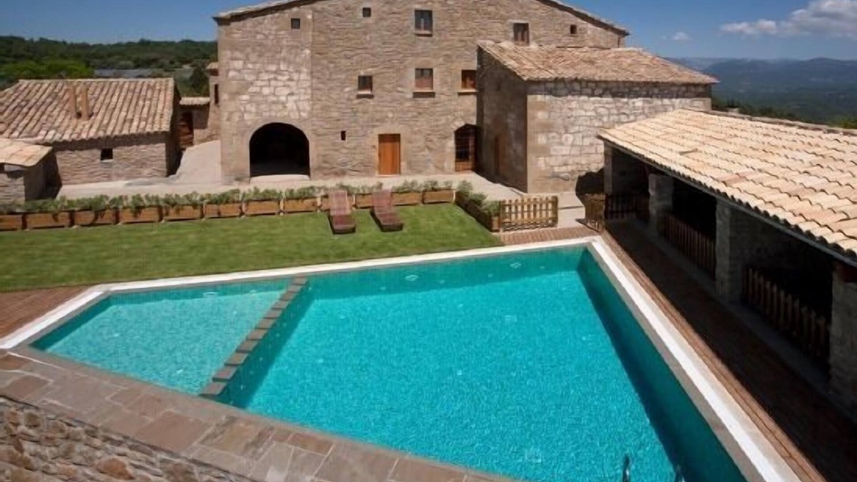La Baronia de Rialb Cottage | Rural house (real estate) Heretat de Guàrdia for 22 people