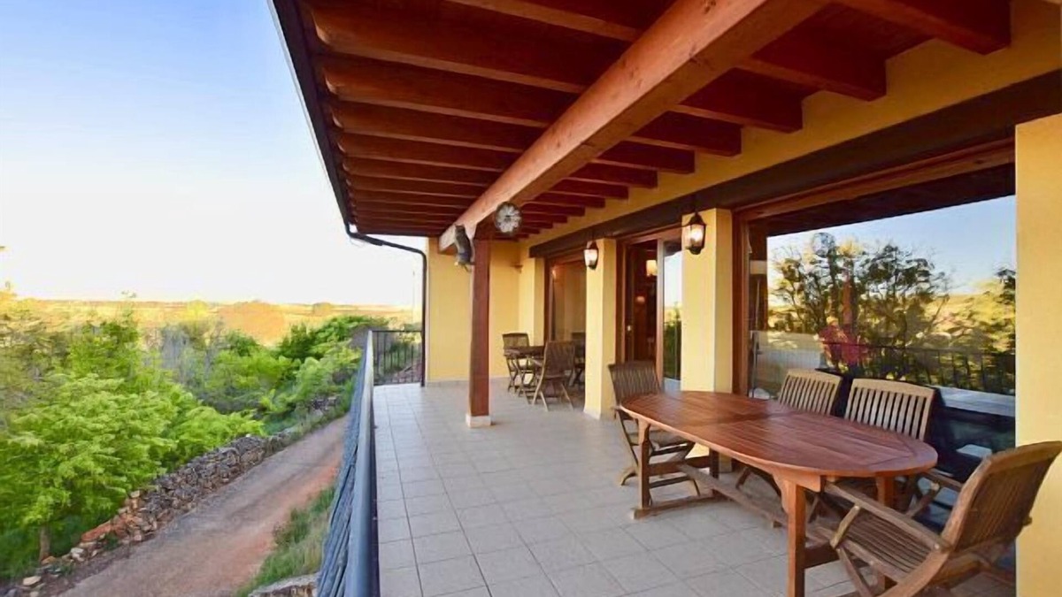 Ciruelos de Cervera Cottage | Rural house (full rental) Los Antiguos Pajares for 10 people