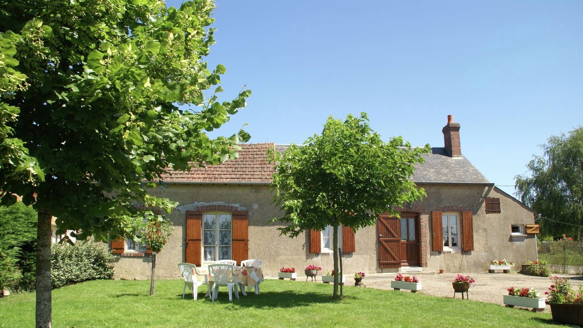 Pierrefitte-es-Bois House | Rural house with fantastic views over the Loire Valley