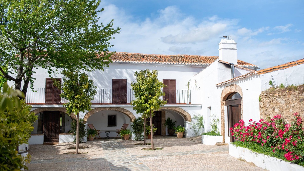 Trujillo Cottage | RURAL HOUSE 5 ROOMS, 21 PEOPLE