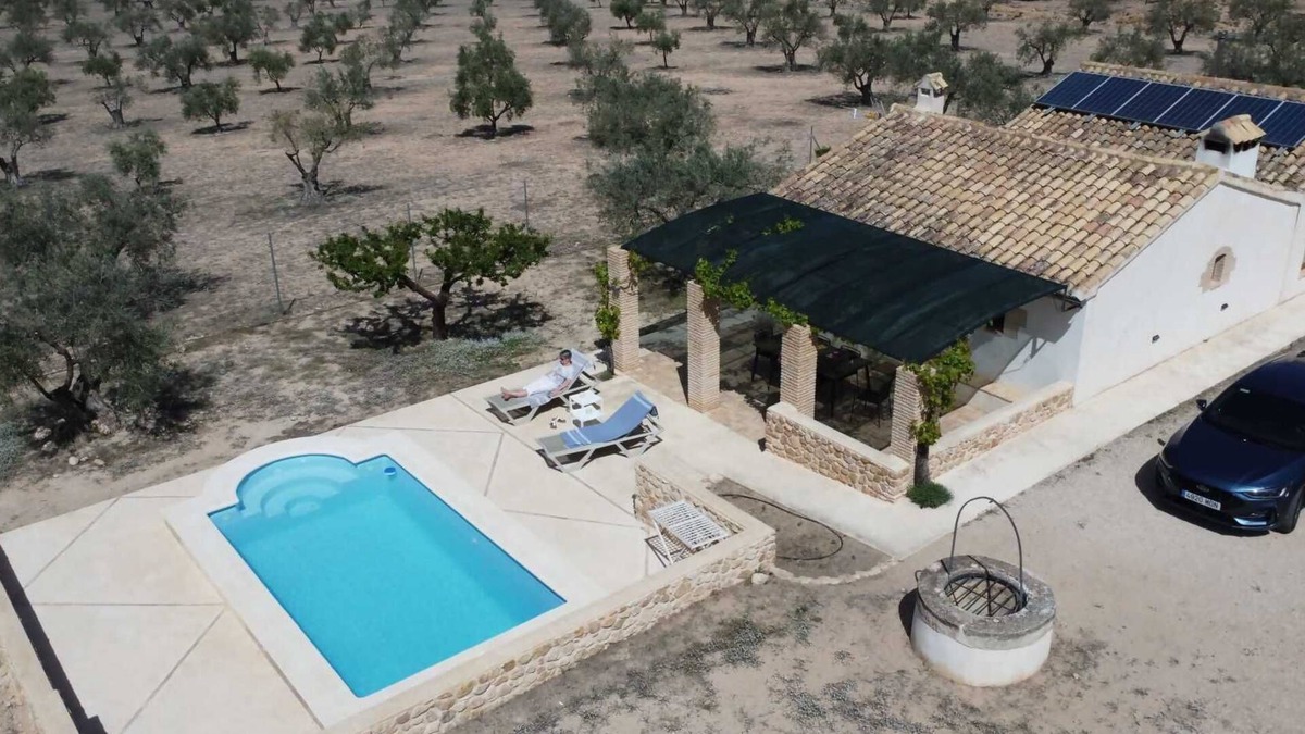 Biar House | Rural house among olive trees