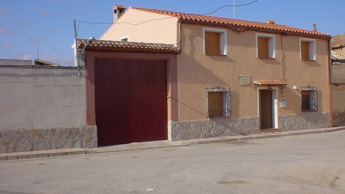 Alcala del Jucar Cottage | Rural house "casa del cerro" barbecue fireplace patio 350m, river beach 5min