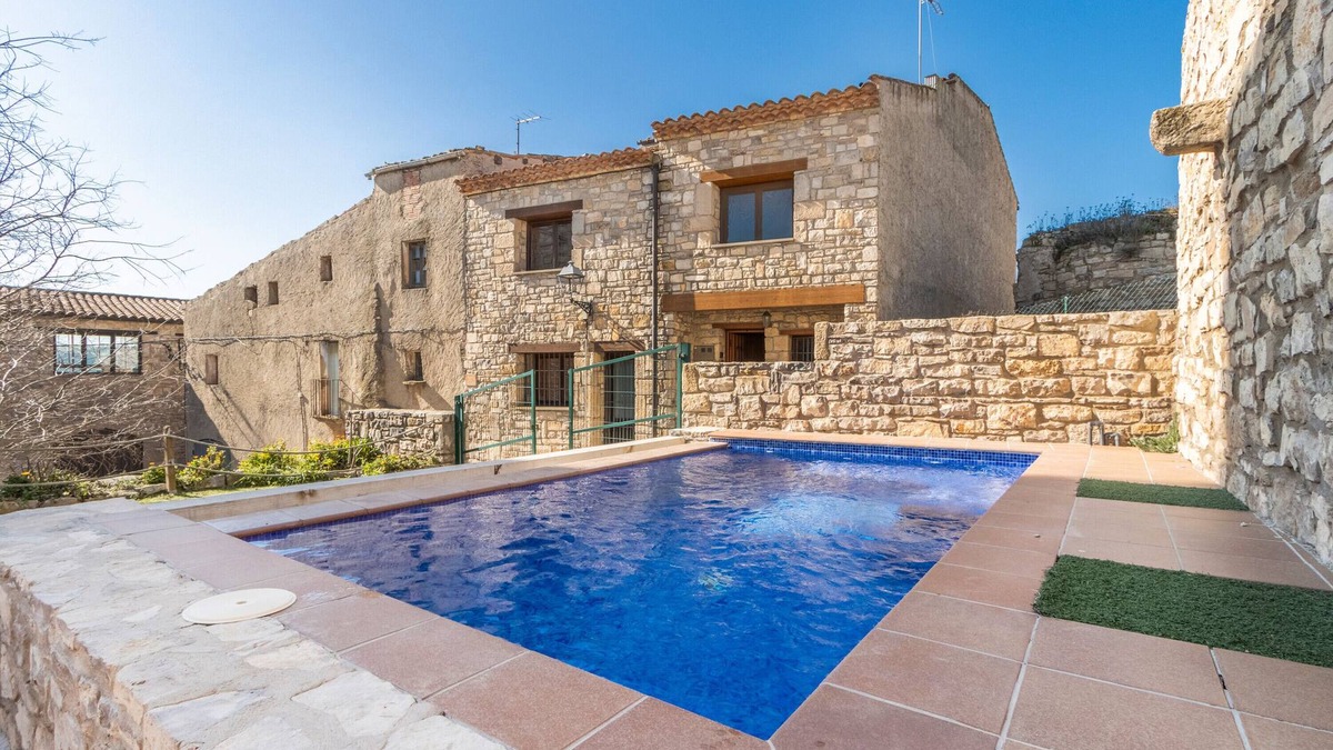 Savalla del Comtat House | Rural House 'Cal Xavier De Segura' with Private Pool, Private Garden and Wi-Fi