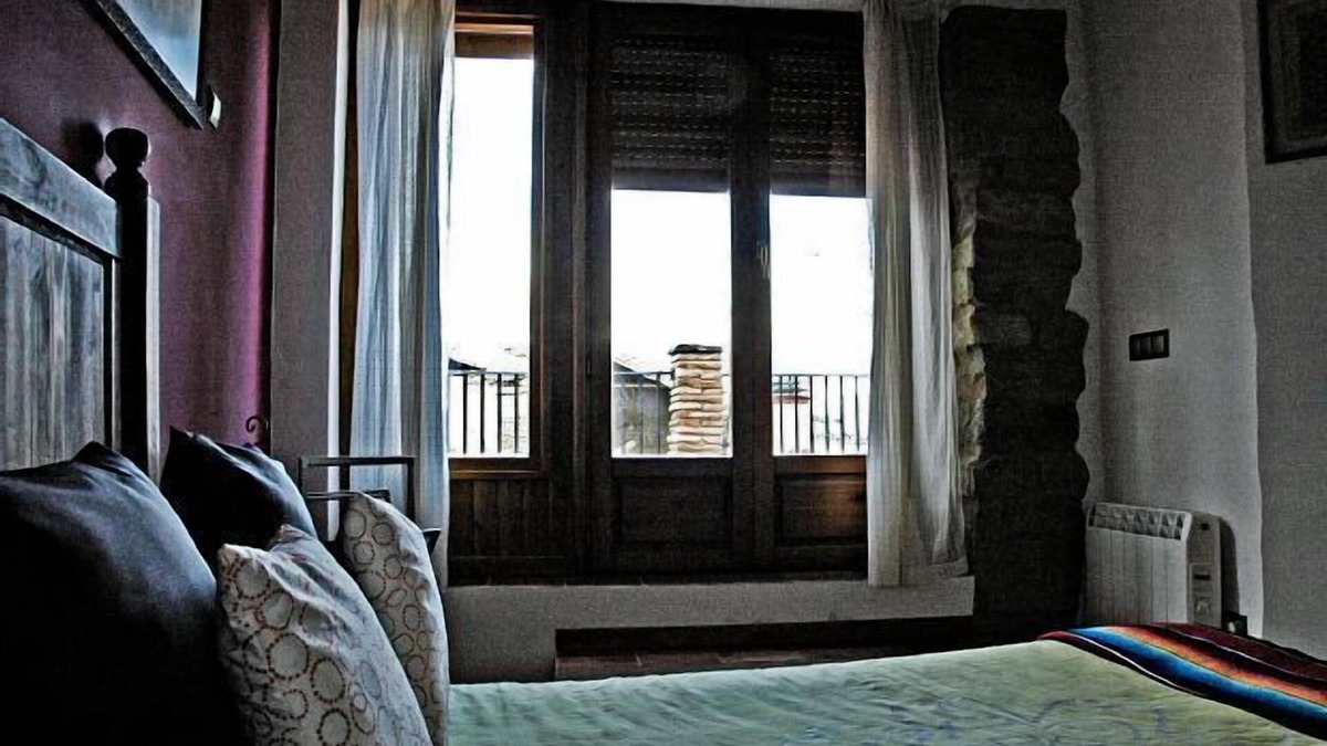 Ayerbe House | Rural house for 4 people