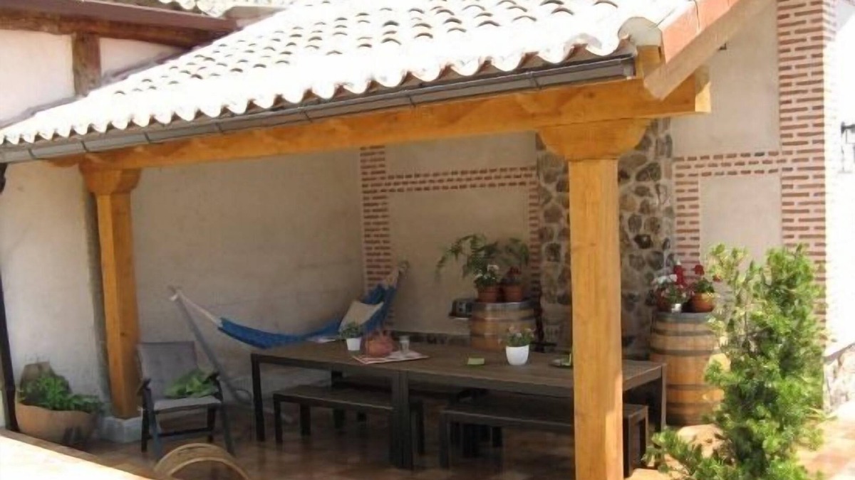 Adanero Cottage | Rural house (full rental) Las Hazanas for 13 people. large private patio