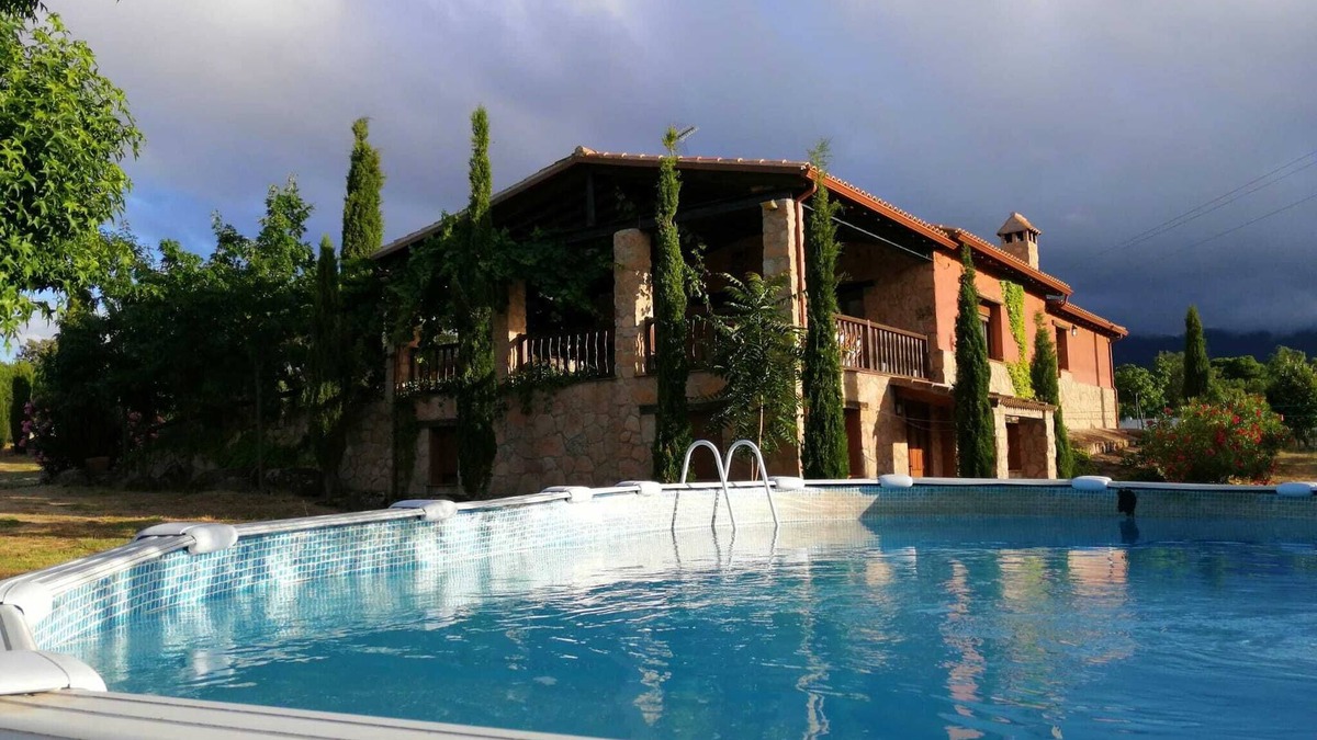El Tiemblo Cottage | Rural house ideal for families and animals.