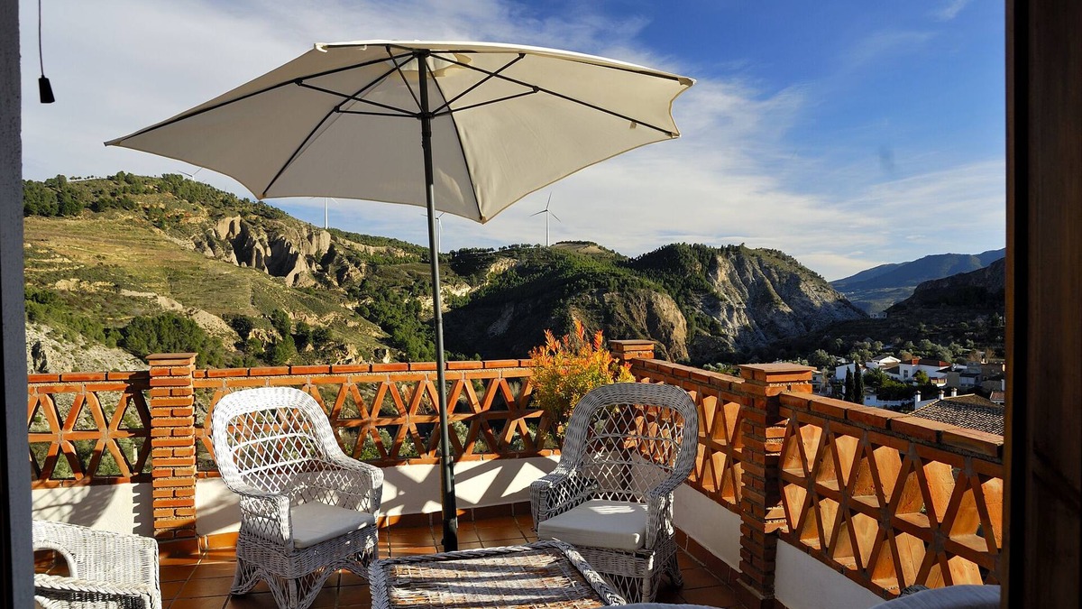 Conchar Cottage | Rural house next to Granada. Free WIFI