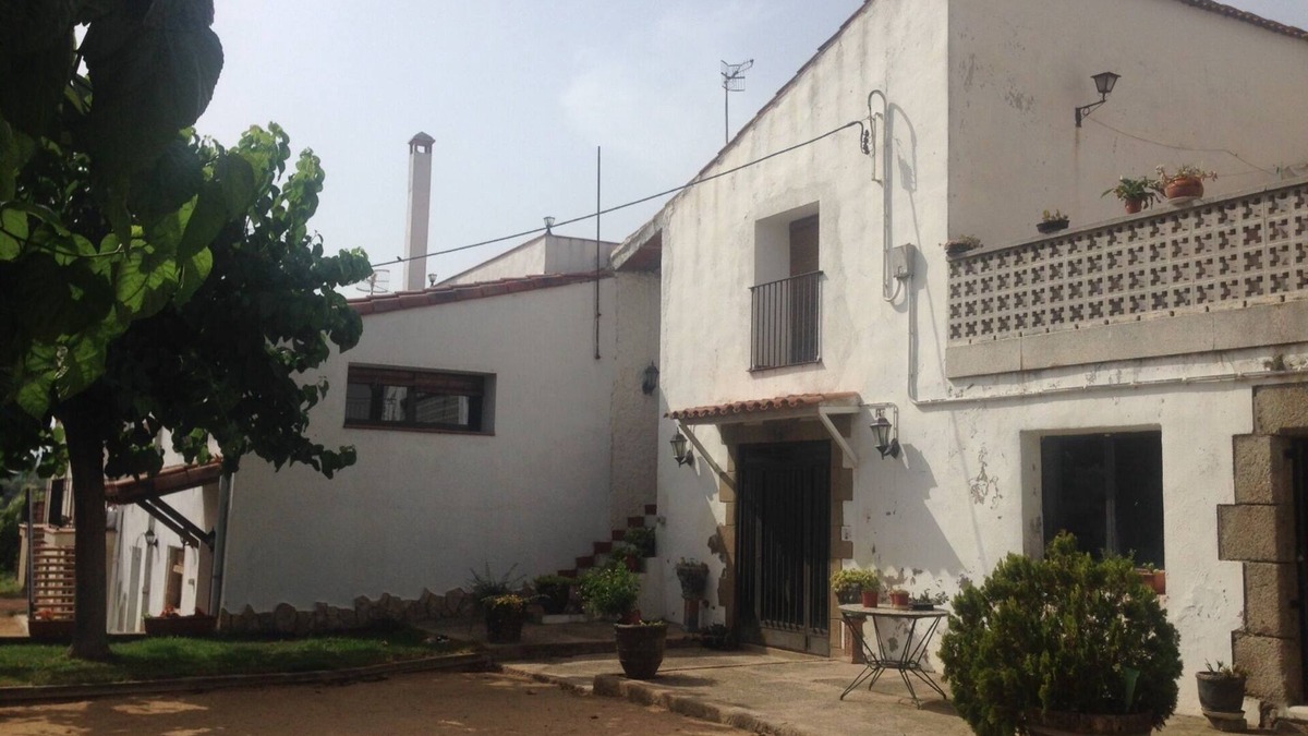 Tordera Cottage | Rural house on the way to the beach