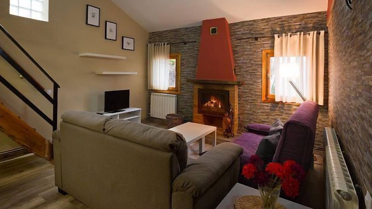 Anon de Moncayo Cottage | rural house with private garden and barbecue.