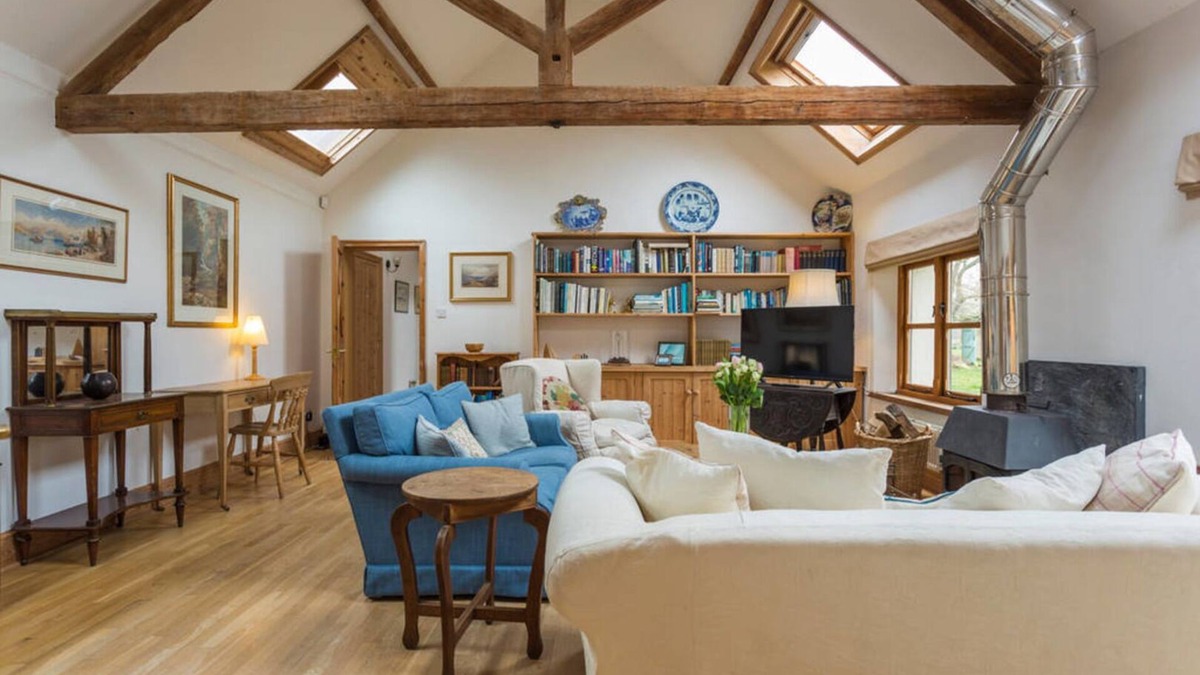 Stockbridge House | Rural location, Test Valley, Barn Conversion. 4 miles from Stockbridge.
