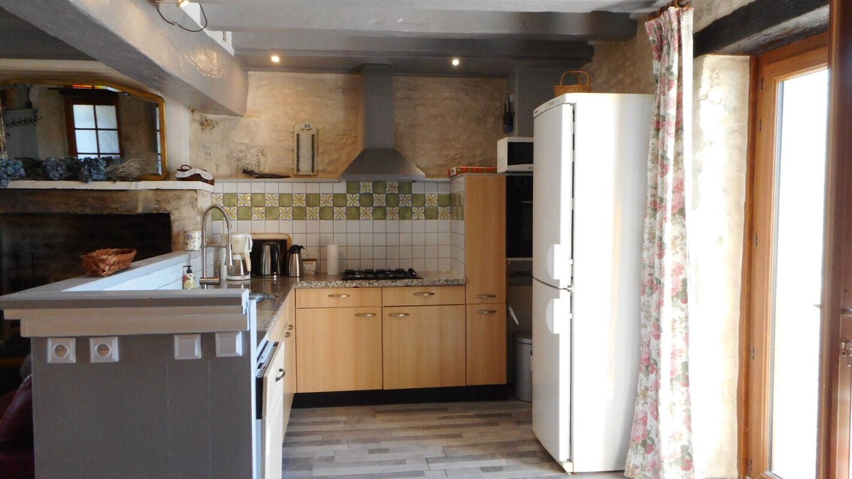 Jaulnay House | rural location with unobstructed view, old farmhouse from 1600