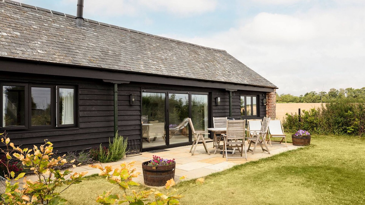 Stamford Cottage | Rural, luxury cottage in England's finest stone town, Stamford.