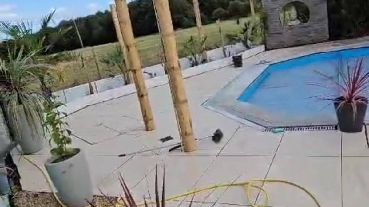 Bilting Cabin | Rural oasis retreat in AONB with private pool and hot tub,